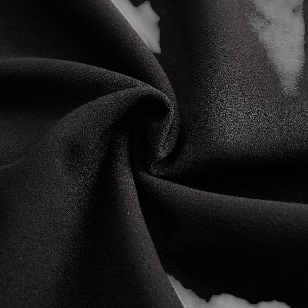 Marina | Vestido negro refinado con cinturón y cuello mandarín - Carlos Hernández Madrid