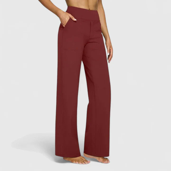 Pantalones cómodos Jasmynne de Isabel y Miguel Madrid, con tejido suave y diseño relajado, en color neutro.