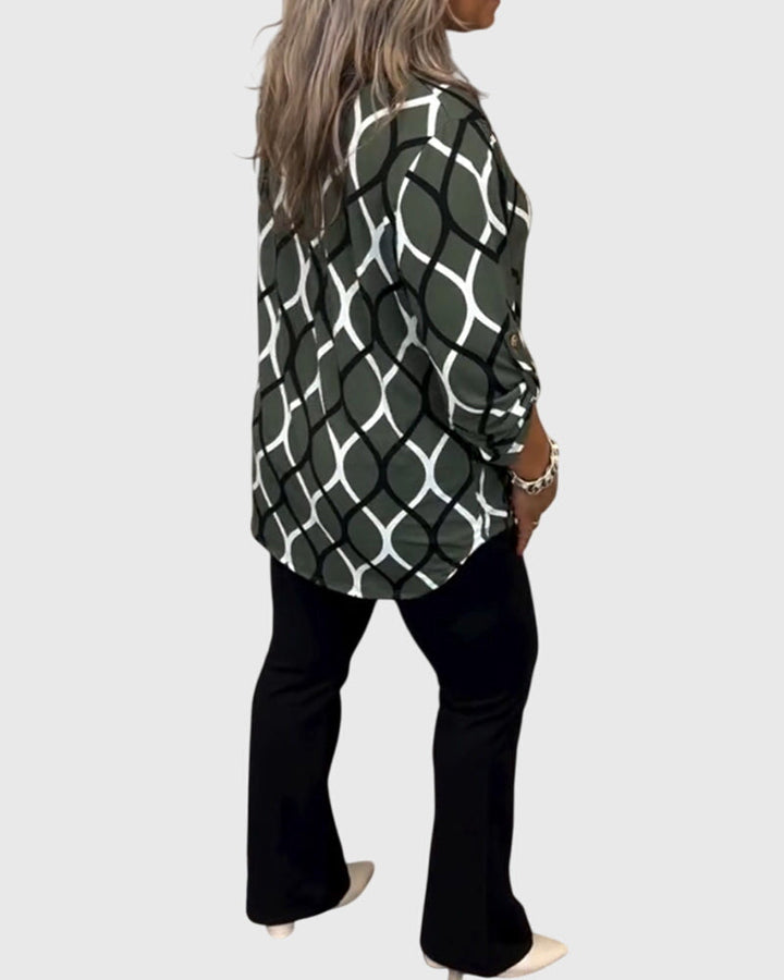 Isabel y Miguel Madrid Janny™ informal top, casual women's blouse with short sleeves and relaxed fit, in a neutral color.
