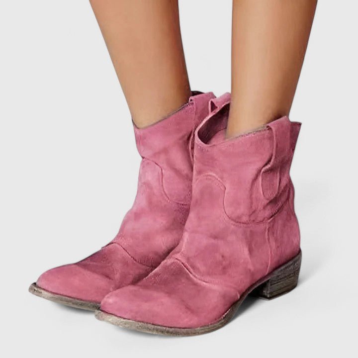 Kylenrah | Elegantly Styled Boots - Carlos Hernández Madrid