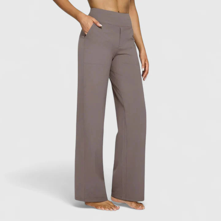 Pantalones elegantes de estilo Ame de la marca Isabel y Miguel Madrid, pantalones de vestir con corte moderno y acabado pulido.