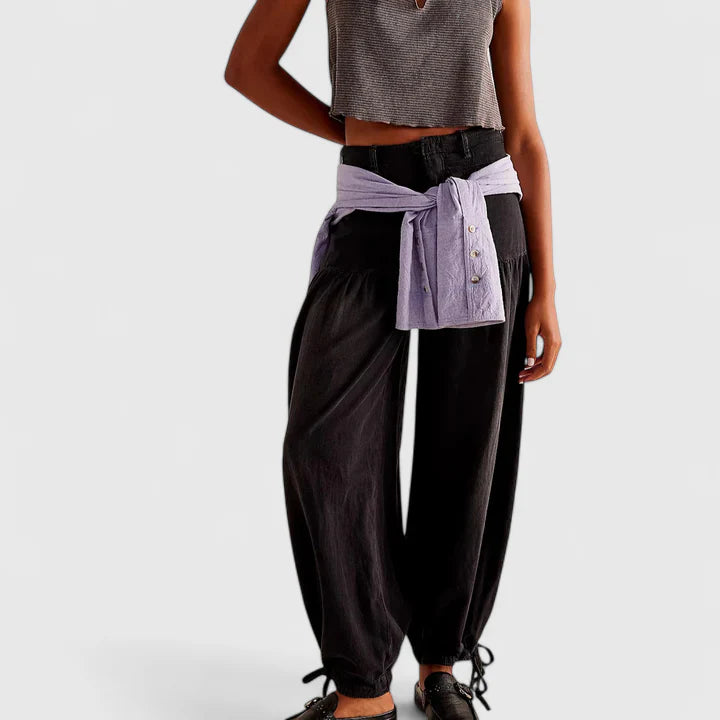 Pantalones chic Lani™ de Isabel y Miguel Madrid, con diseño elegante y corte moderno, en color neutro y tejido suave.