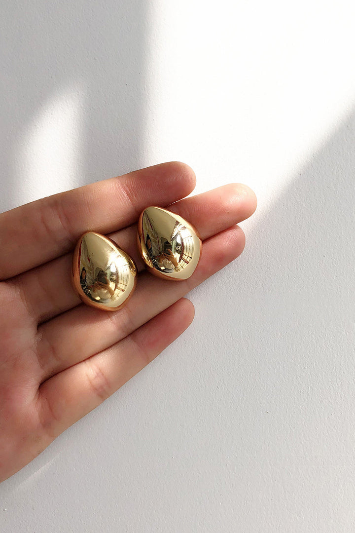 Pendientes Metálicos en Forma de Gota - Carlos Hernández Madrid