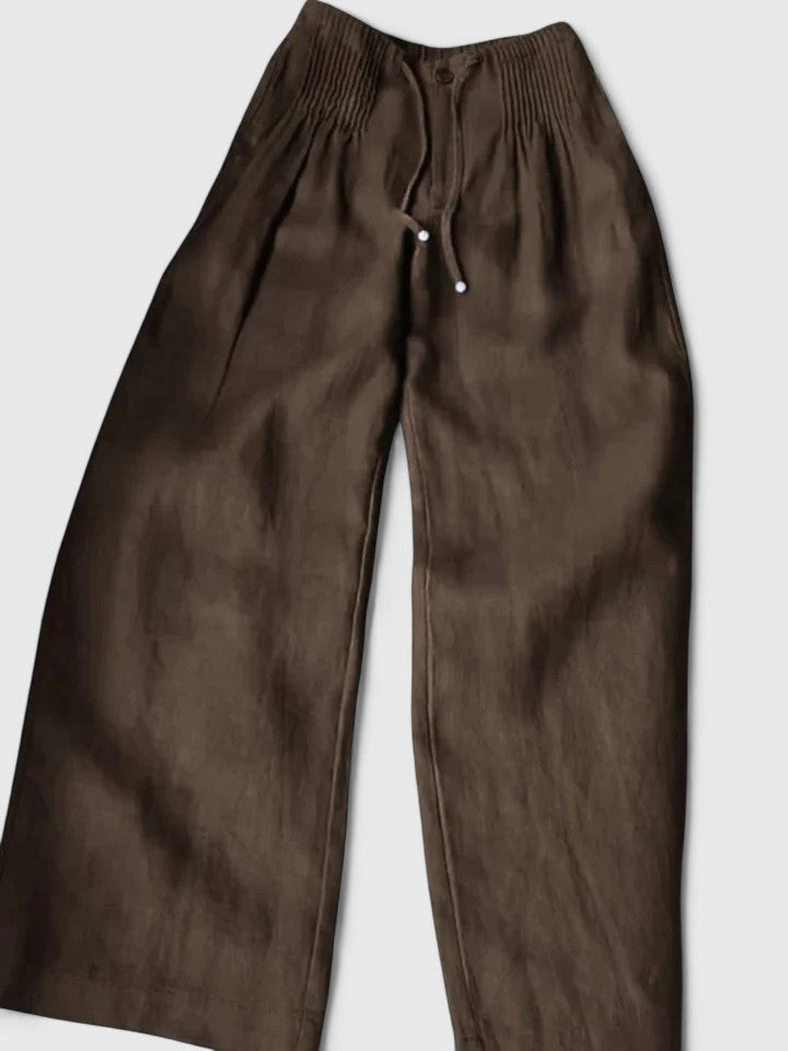 Saree y Pantalones Cómodos - Carlos Hernández Madrid
