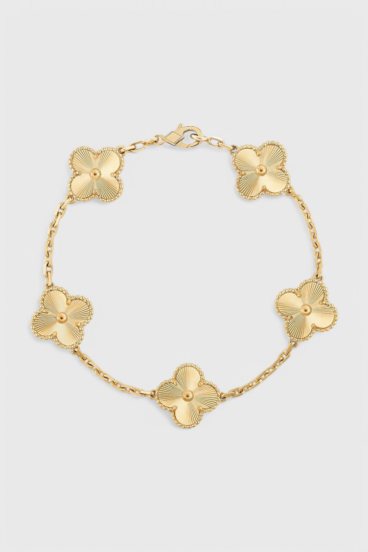 Pulsera con Motivo de Trébol y Elegancia Baño de Oro - Carlos Hernández Madrid