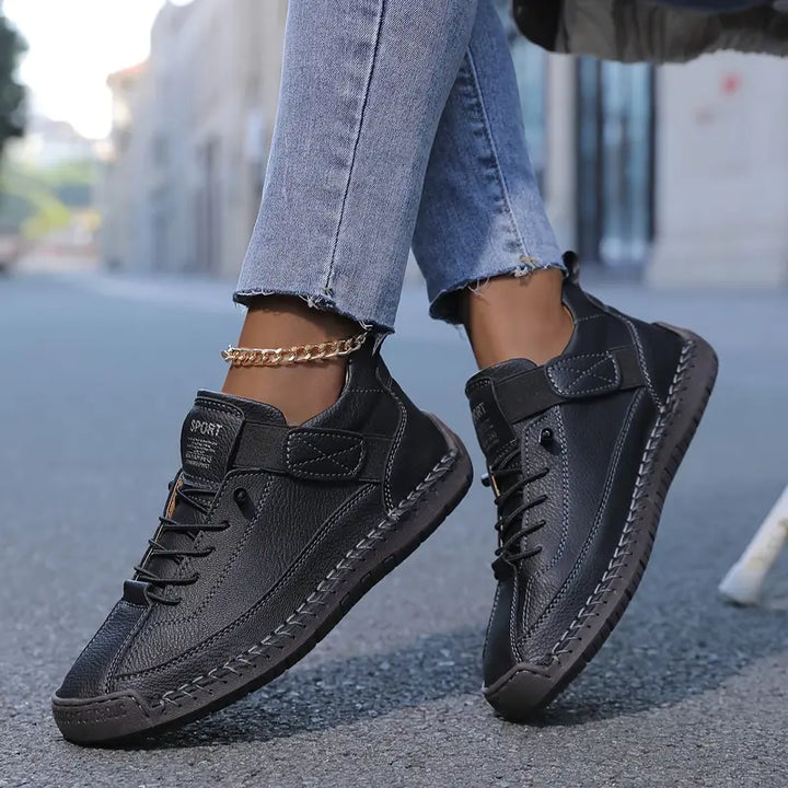 Saela | Orthopedic Sneakers - Carlos Hernández Madrid