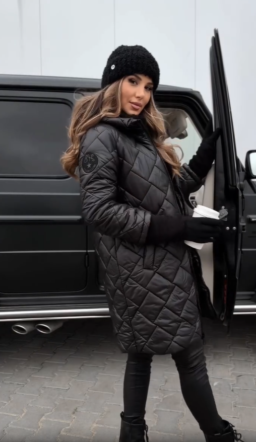 Martina | Elegante chaqueta de plumón acolchada con capucha - Carlos Hernández Madrid
