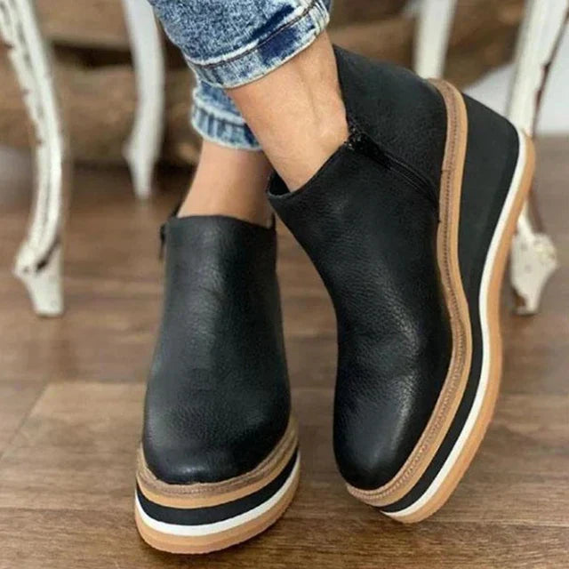 Catalina | Bota Elegante De Cuero Con Tacón Cómodo - Carlos Hernández Madrid