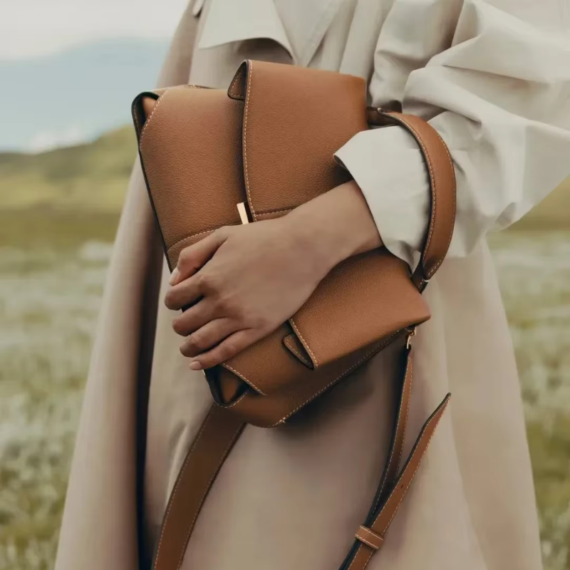 Bolso tote de cuero plisado Ava - Carlos Hernández Madrid