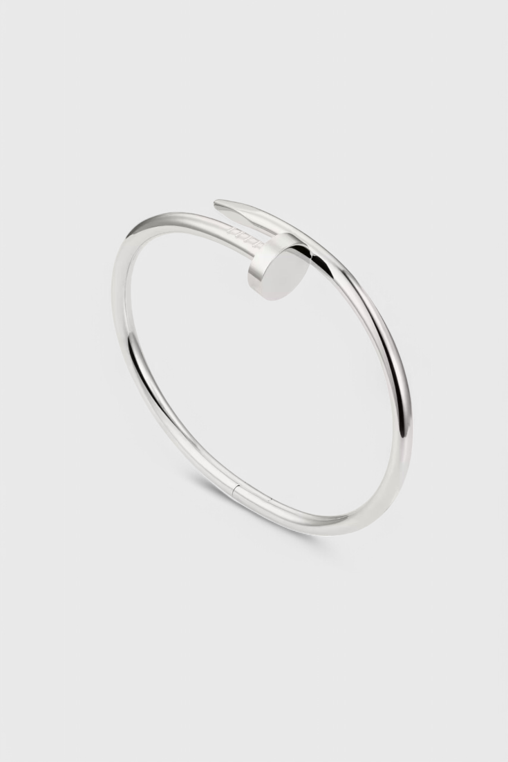 Pulsera Minimalista Inspirada en Clavos de Plata Esterlina - Carlos Hernández Madrid
