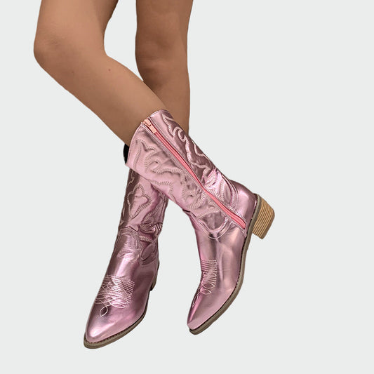 Estrella | Botines De Cowboy Metálicos En Rosa Con Bordado - Carlos Hernández Madrid