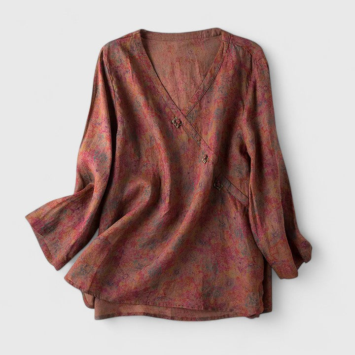 Isabel y Miguel Madrid Solene comfortable blouse in soft fabric, featuring a relaxed fit and stylish design.