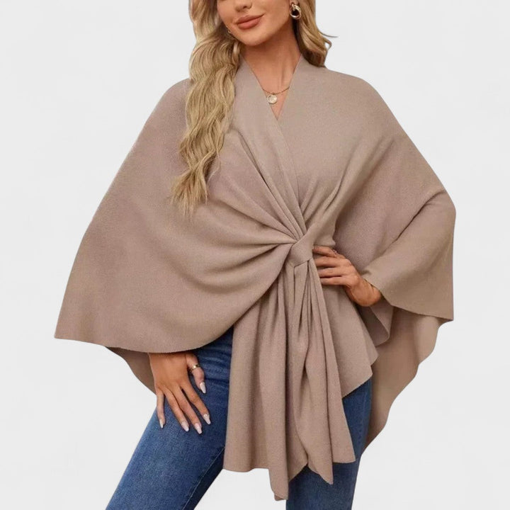 Beatriz | Poncho Chic y Elegante - Carlos Hernández Madrid