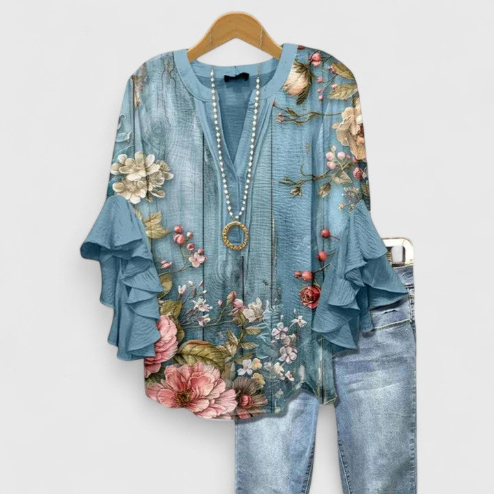 Isabel y Miguel Madrid Saryphiah comfortable blouse in soft fabric, featuring a relaxed fit and stylish design.