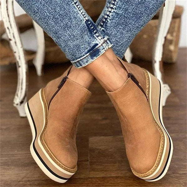Catalina | Elegante Bota de Cuero con Tacón Confortable - Carlos Hernández Madrid