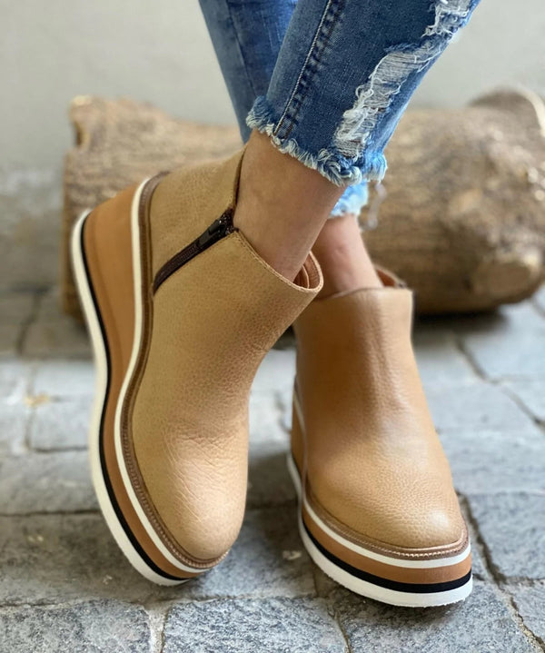 Catalina | Bota Elegante De Cuero Con Tacón Cómodo - Carlos Hernández Madrid