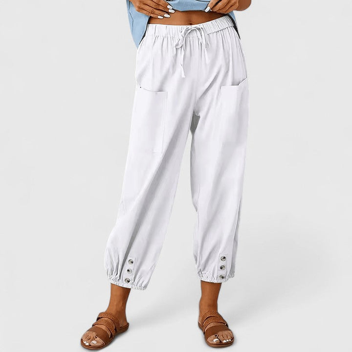 Pantalones anchos de verano para mujer de Isabel y Miguel Madrid, estilo elegante y cómodo, en color claro.