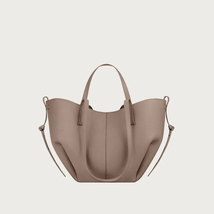 Bolso tote Freja con alas y plisados - Carlos Hernández Madrid