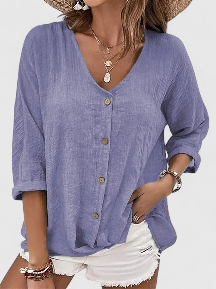 Elegant Isabel y Miguel Madrid Kylie blouse in soft fabric, featuring a stylish design with a flattering fit.