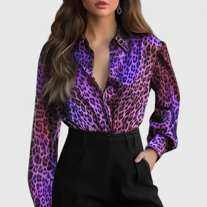 Elegant Lyzziane blouse by Isabel y Miguel Madrid featuring a stylish, sophisticated design in soft fabric.