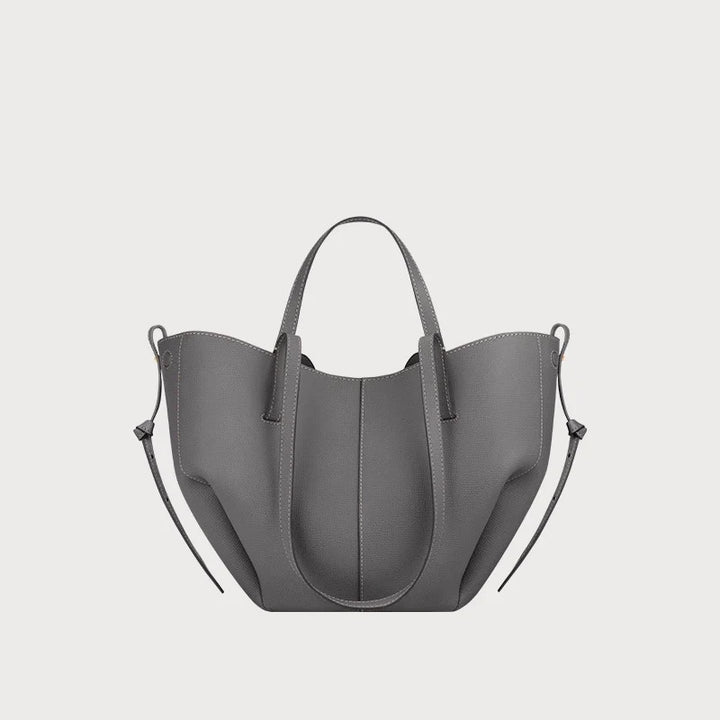 Bolso tote Freja con alas y plisados - Carlos Hernández Madrid