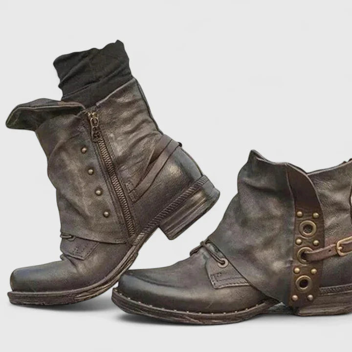 Mayzheen | Ortopedic Boots - Carlos Hernández Madrid