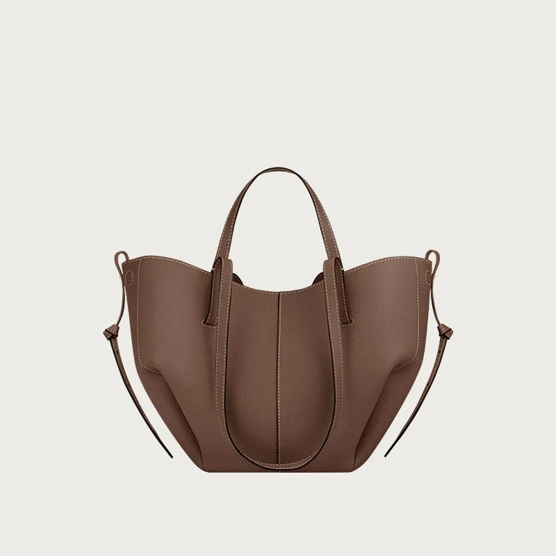 Bolso tote Freja con alas y plisados - Carlos Hernández Madrid