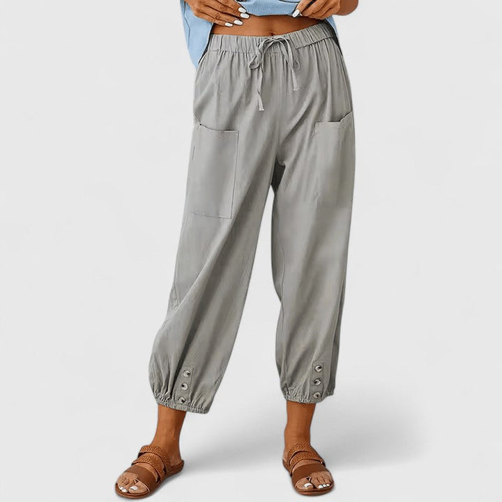 Pantalones anchos de verano para mujer de Isabel y Miguel Madrid, diseño elegante y cómodo, en color neutro.