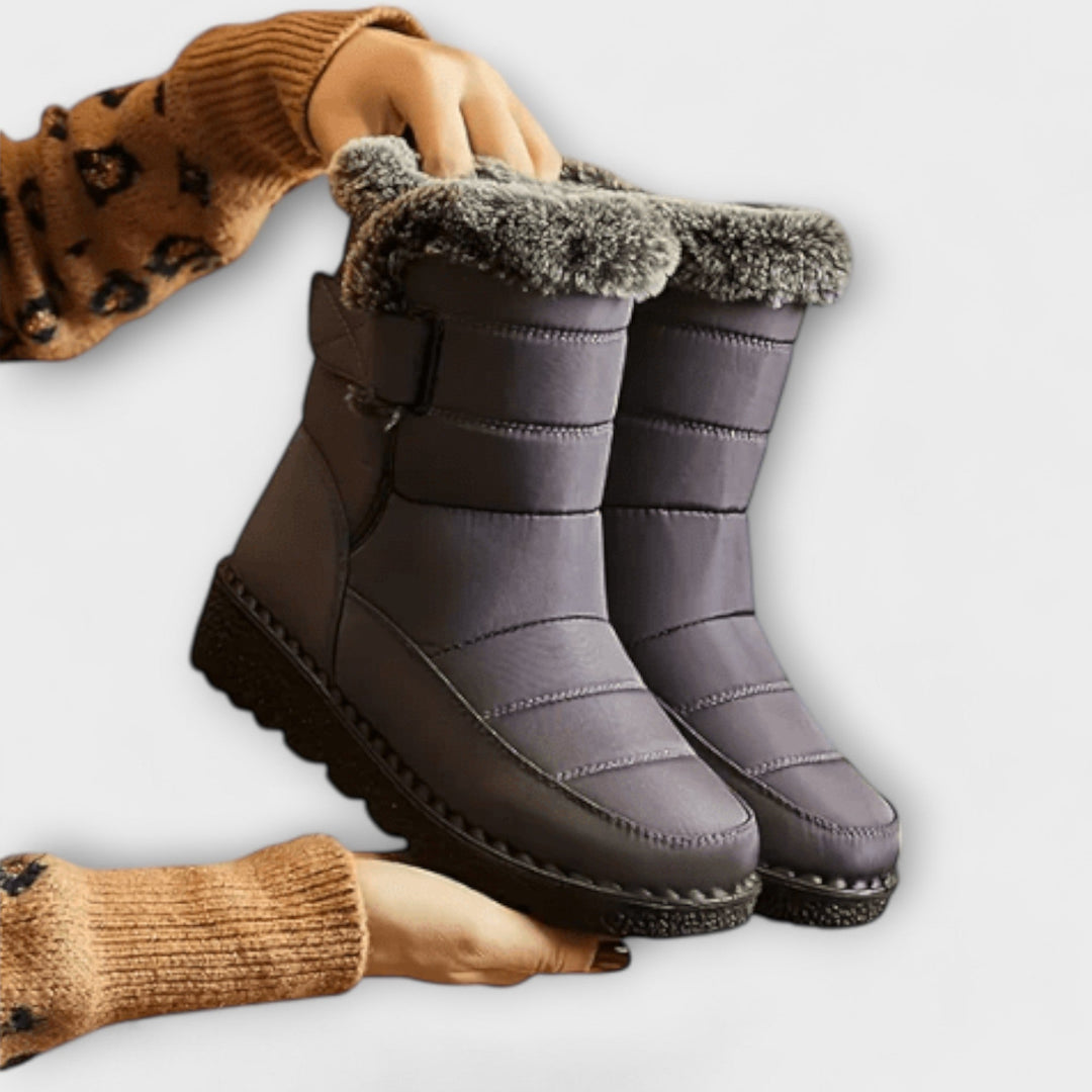 Esmeralda | Botas Impermeables Para Invierno Con Estilo Moderno - Carlos Hernández Madrid