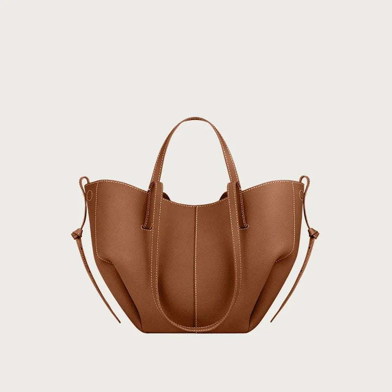 Bolso tote Freja con alas y plisados - Carlos Hernández Madrid