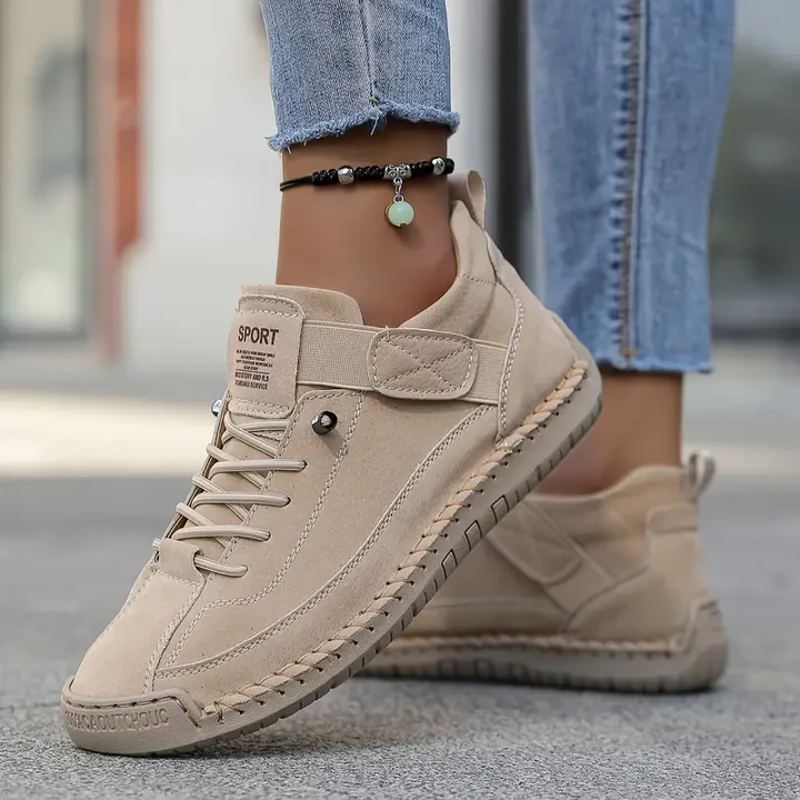 Saela | Orthopedic Sneakers - Carlos Hernández Madrid