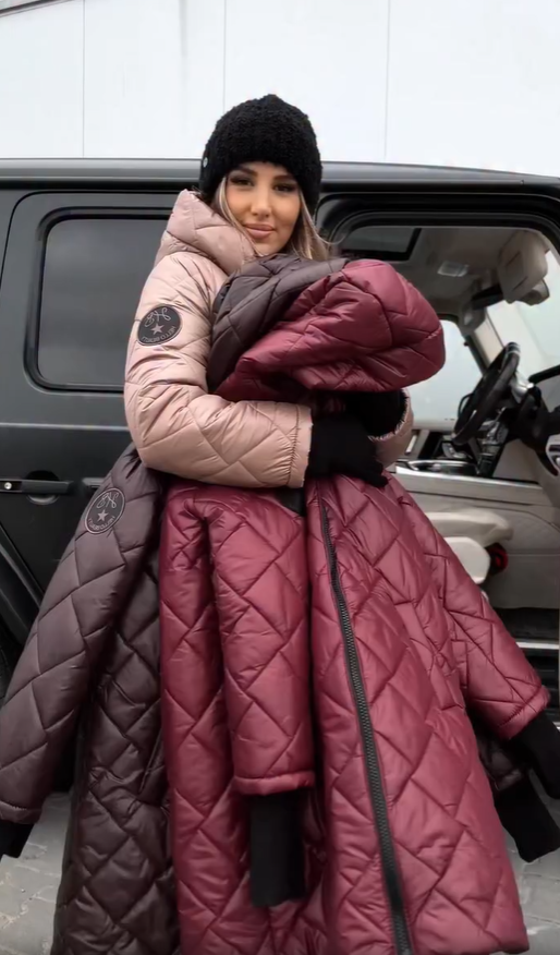 Martina | Elegante chaqueta de plumón acolchada con capucha - Carlos Hernández Madrid