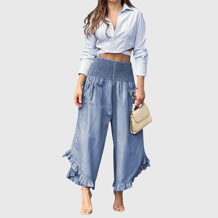 Pantalones casual con pliegues elegantes de Isabel y Miguel Madrid, pantalones de vestir con estilo y comodidad para mujer.