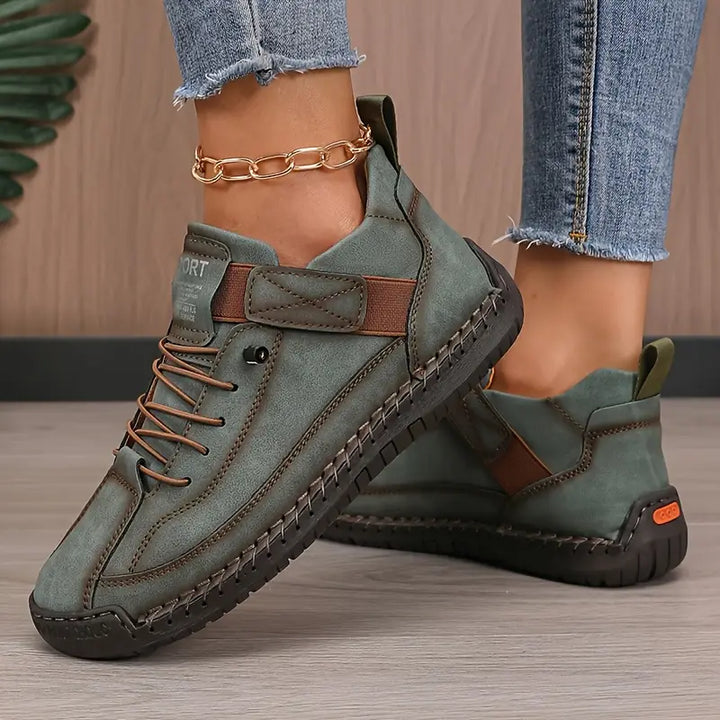 Saela | Orthopedic Sneakers - Carlos Hernández Madrid