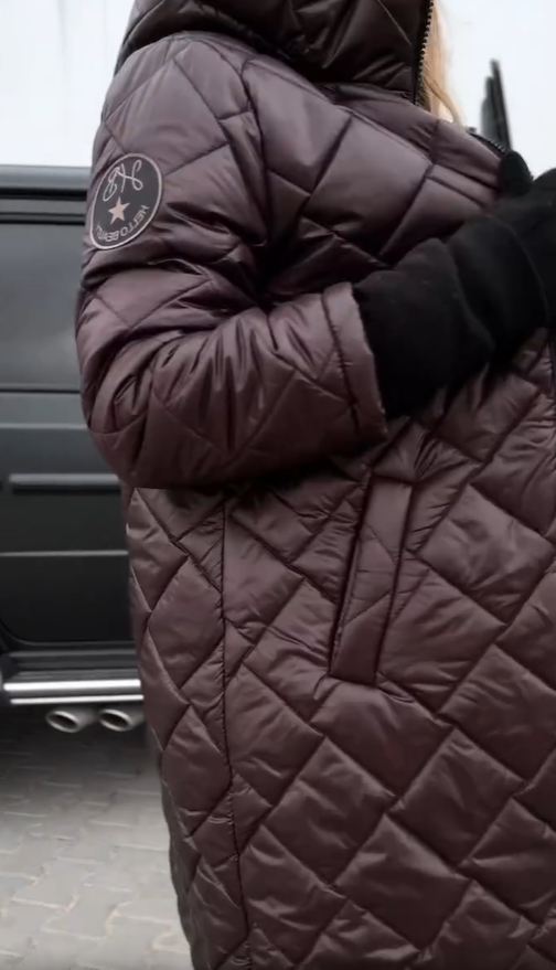 Martina | Elegante chaqueta de plumón acolchada con capucha - Carlos Hernández Madrid