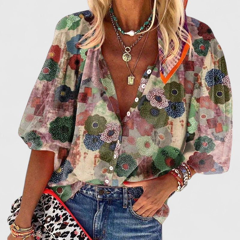 Marilova comfortable blouse by Isabel y Miguel Madrid, featuring a relaxed fit and soft fabric, displayed on a hanger.