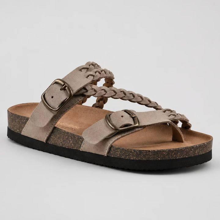 Sandalias ortopédicas beige Hayleigh de Isabel y Miguel Madrid, con plantilla acolchada y diseño cómodo para uso diario.