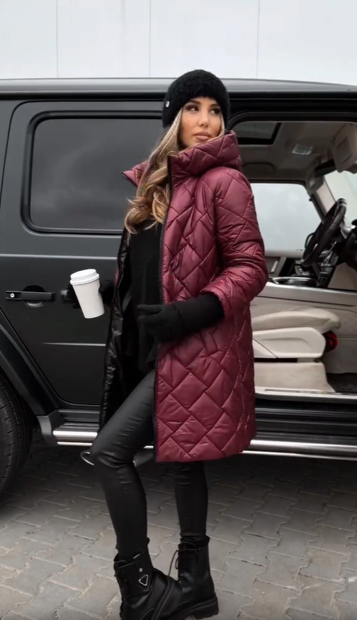 Martina | Elegante chaqueta de plumón acolchada con capucha - Carlos Hernández Madrid