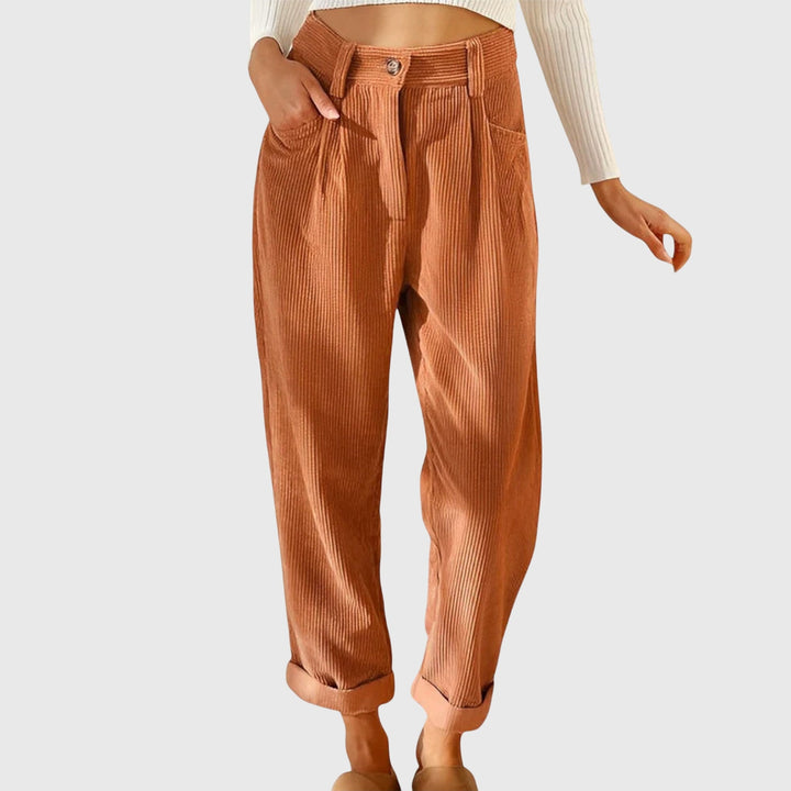 Jana - Modernos Pantalones de Pana - Carlos Hernández Madrid