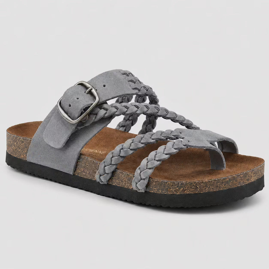 Sandalias ortopédicas Isabel y Miguel Madrid en color gris azulado, con soporte cómodo y diseño ergonómico para bienestar del pie.