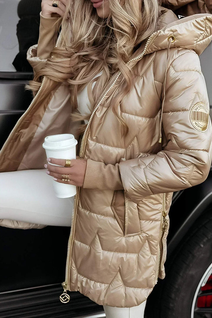 Nora - Abrigo Elegante de Invierno con Capucha y Acolchado - Carlos Hernández Madrid