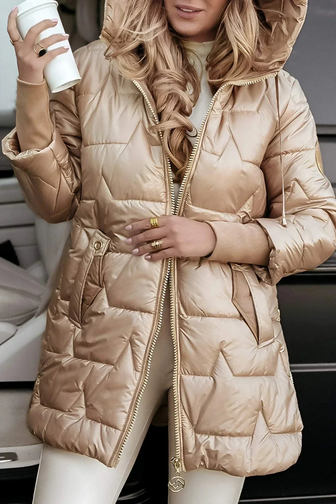 Nora - Abrigo Elegante de Invierno con Capucha y Acolchado - Carlos Hernández Madrid