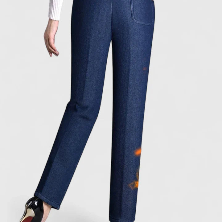 Pantalones cómodos de la marca Isabel y Miguel Madrid, en color neutro, con diseño casual y ajuste relajado.